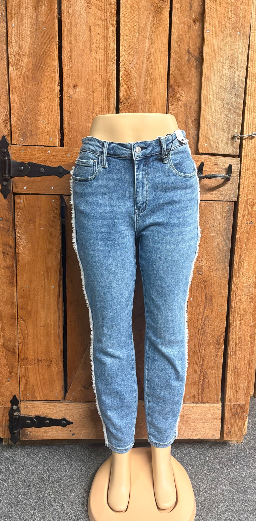 HW Slim Frey Detail
