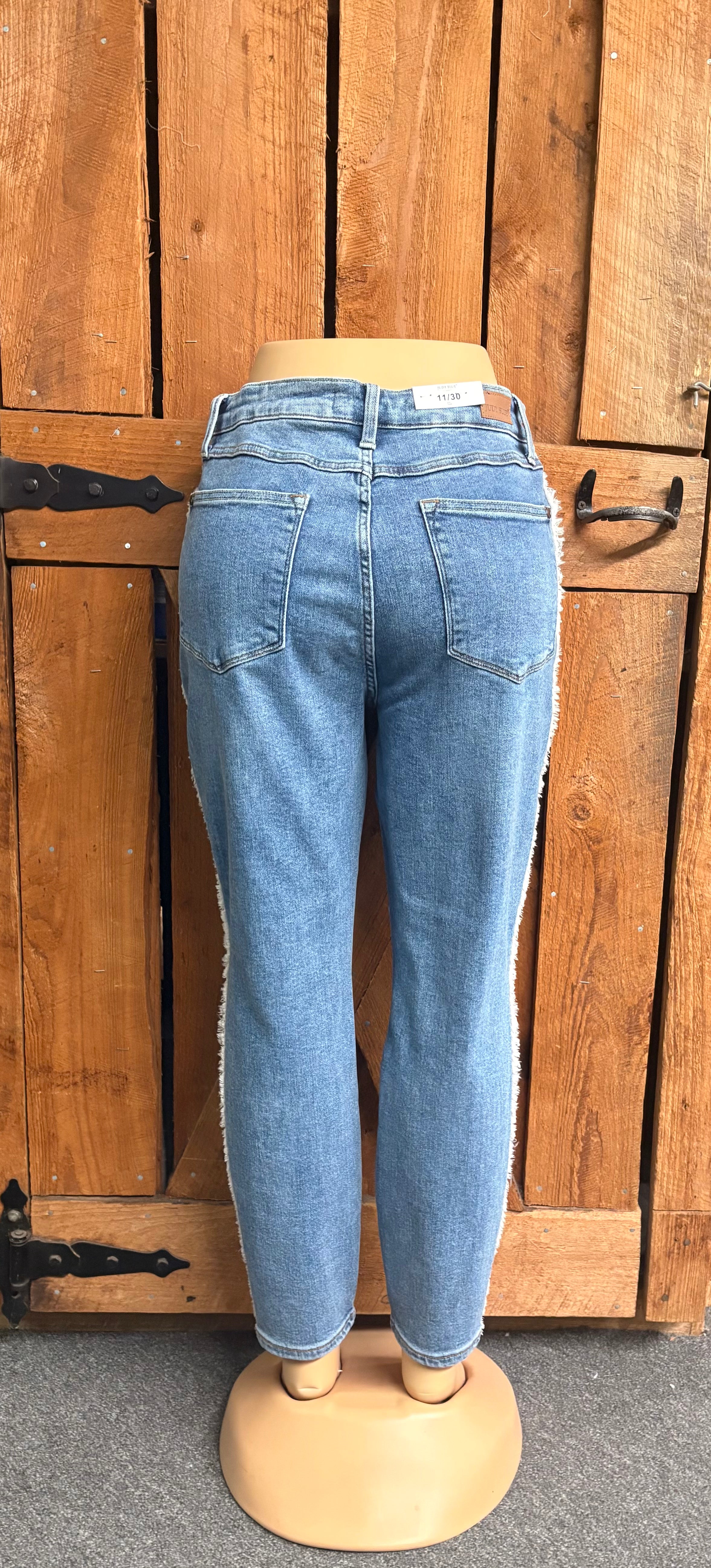 HW Slim Frey Detail