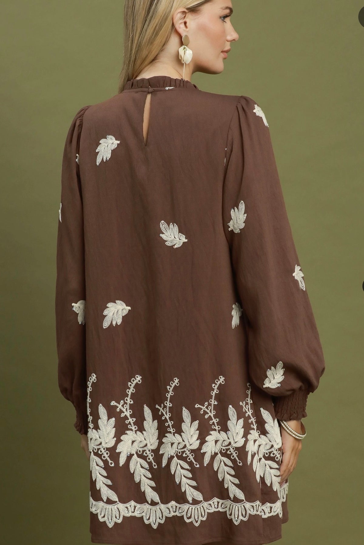 D1331 BROWN